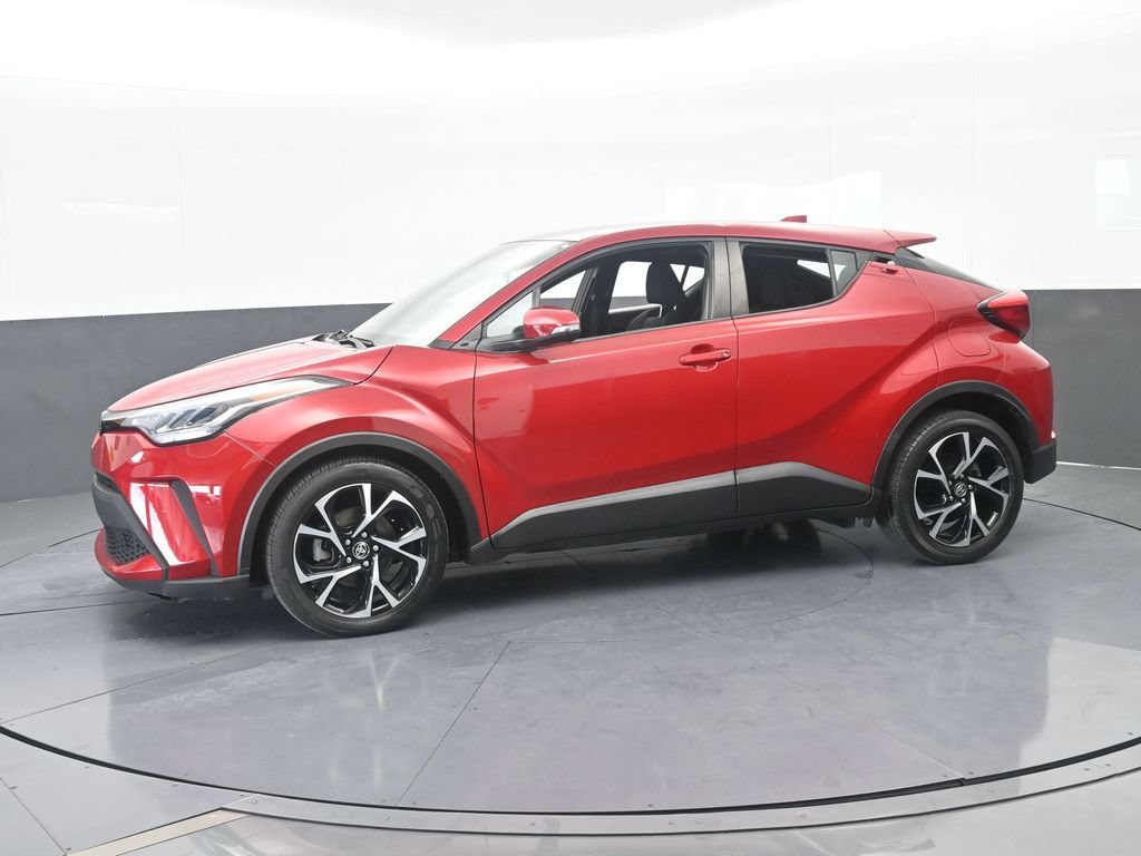 Used 2021 Toyota C-HR XLE FWD image 2