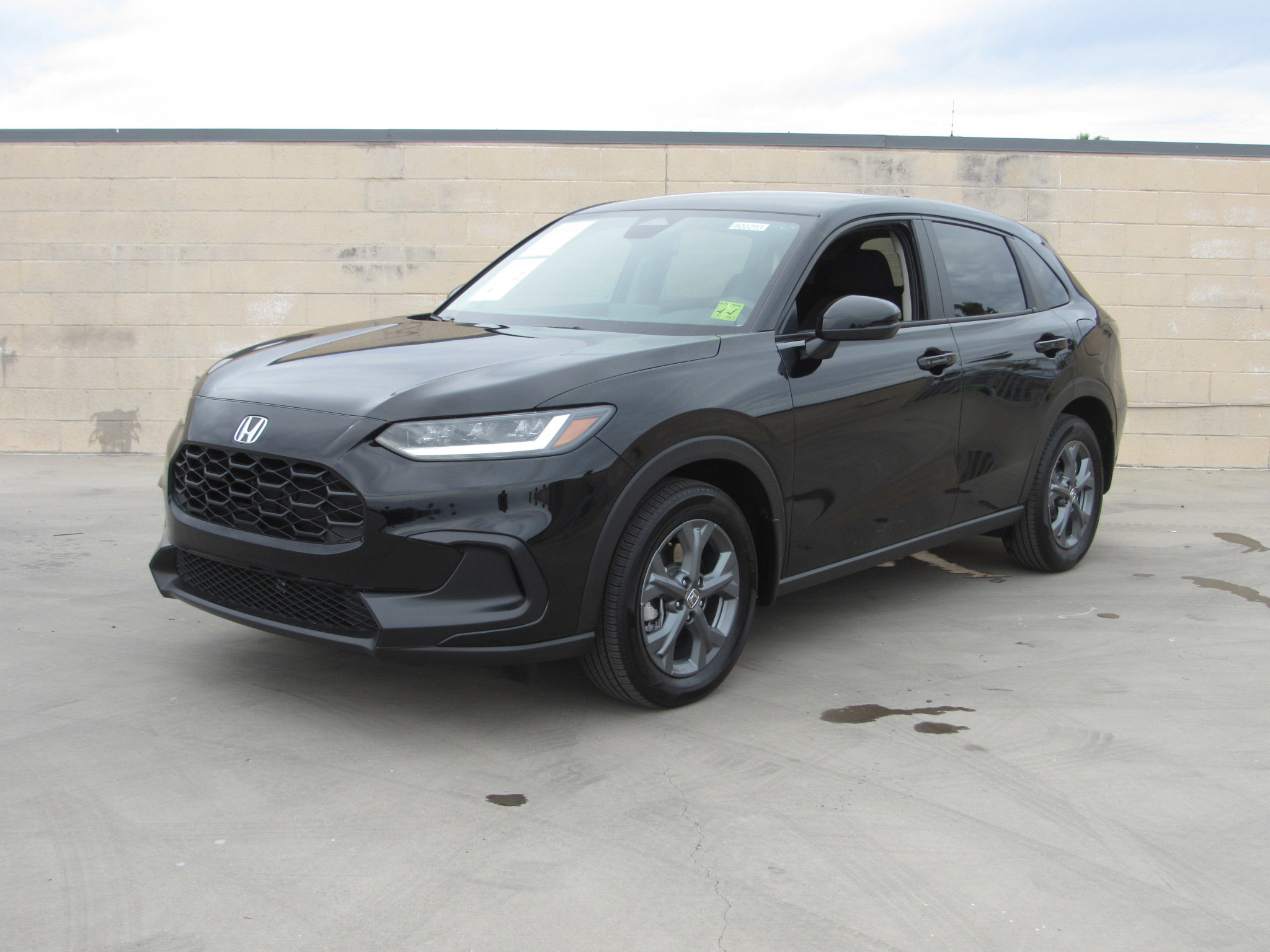 Used 2026 Honda HR-V LX image 1