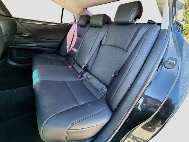 Used 2021 Lexus ES 350 w/ Accessory Package FWD image 19
