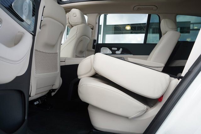 New 2026 Mercedes-Benz GLS 450 4MATIC image 27