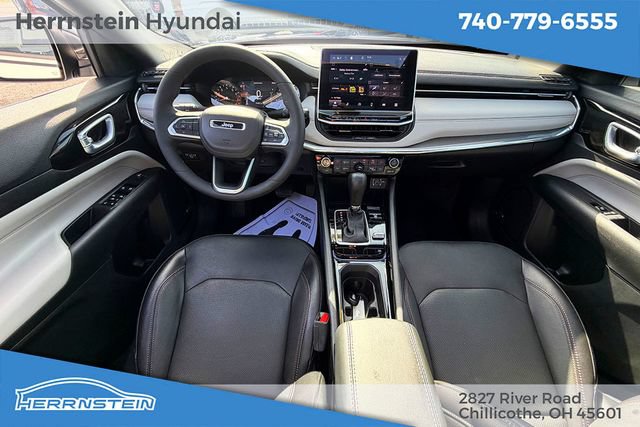 Used 2023 Jeep Compass Limited w/ Sun and Sound Group AWD/4WD image 10