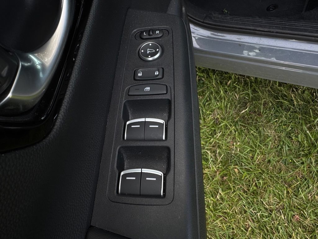 Used 2025 Honda CR-V Sport Touring image 18