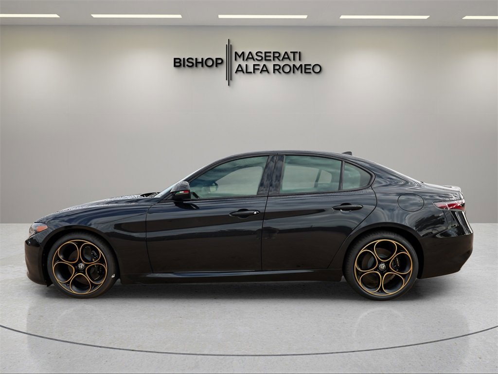 New 2025 Alfa Romeo Giulia w/ Driving Assist Package image 4