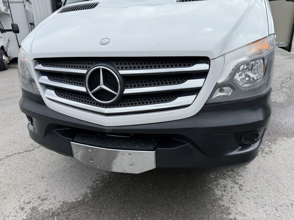 Used 2014 Mercedes-Benz Sprinter 3500 image 43