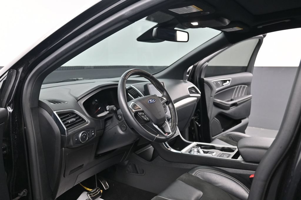 Used 2022 Ford Edge ST w/ Equipment Group 401A AWD/4WD image 6
