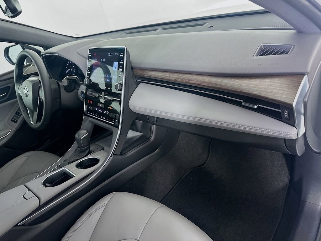 Used 2022 Toyota Avalon XLE image 28