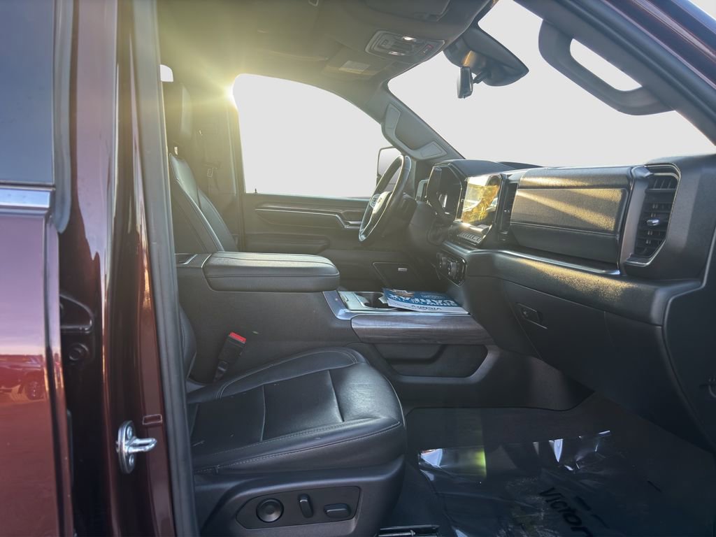 Used 2024 Chevrolet Silverado 3500 LTZ w/ LTZ Plus Package image 24