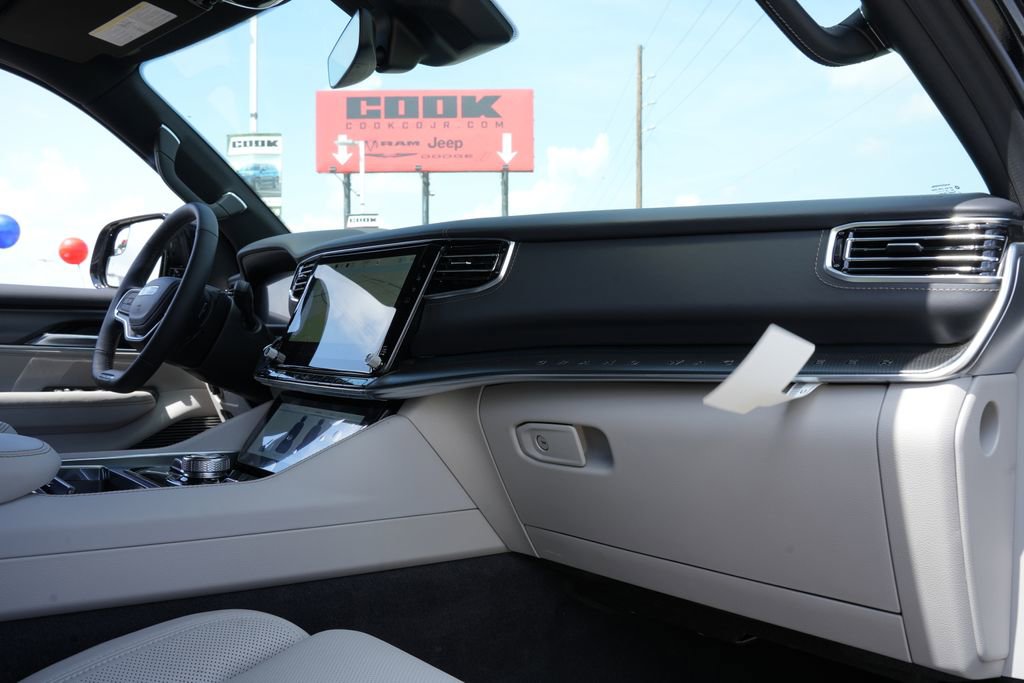 New 2026 Jeep Grand Wagoneer Summit image 23