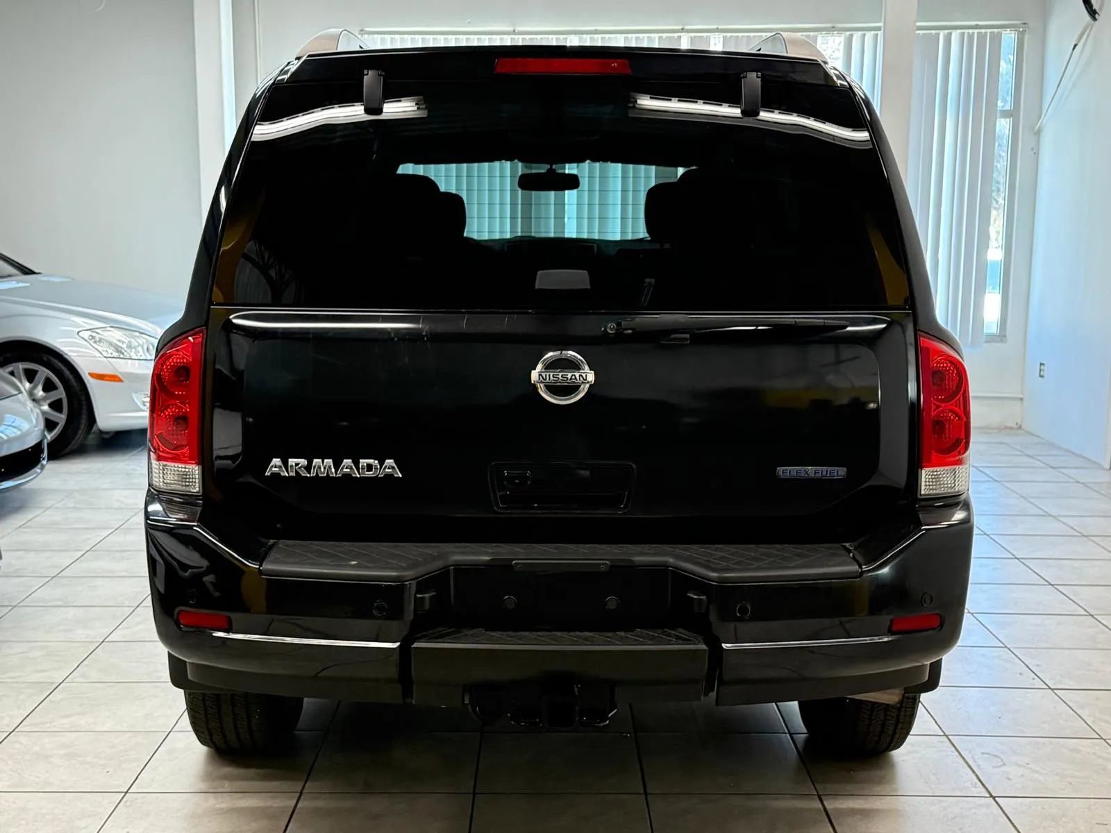 Used 2014 Nissan Armada SV image 8