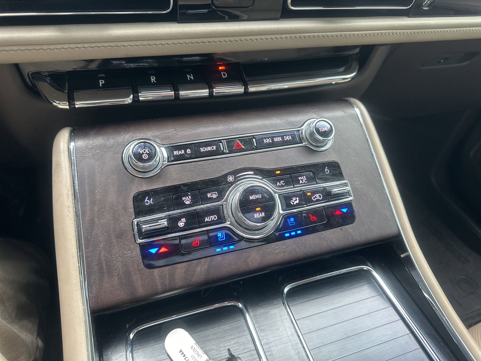 Used 2020 Lincoln Aviator Reserve w/ Equipment Group 202A image 23