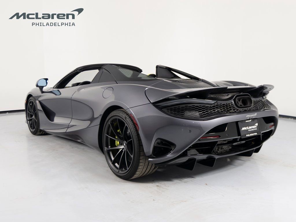 Used 2024 McLaren 750S Spider image 5