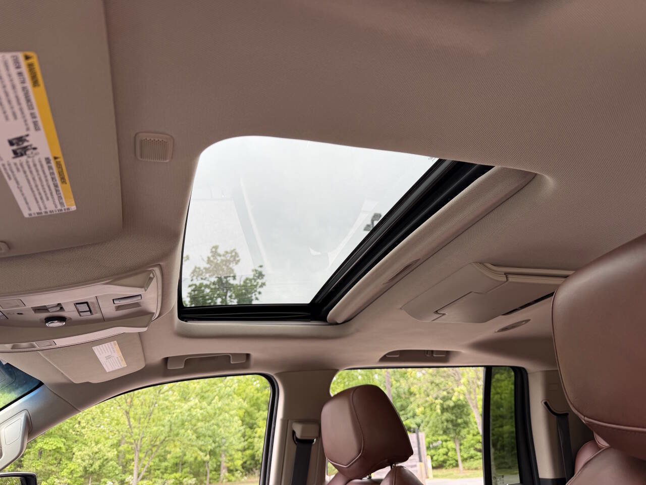 Used 2015 Cadillac Escalade ESV Premium AWD/4WD image 27