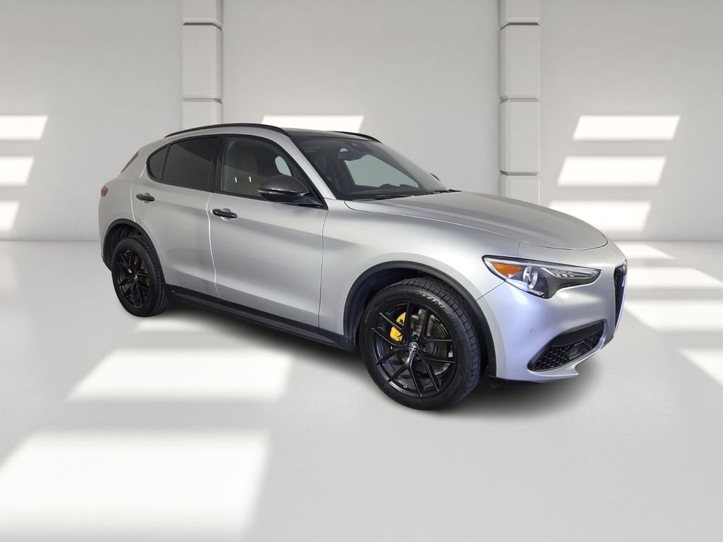 Used 2019 Alfa Romeo Stelvio Ti Sport w/ Quick Order Package 22S Sport image 4