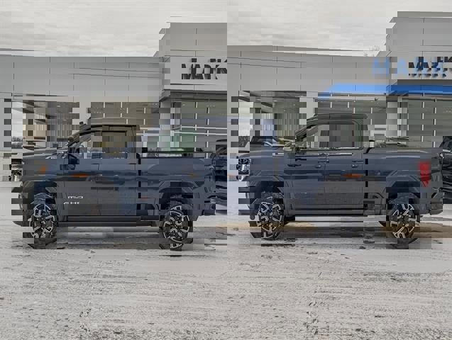 Used 2022 GMC Sierra 2500 AT4 w/ AT4 Preferred Package image 9