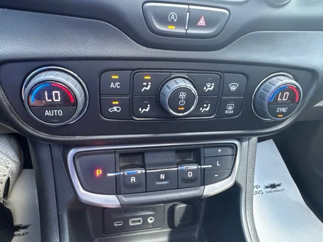 Used 2022 GMC Terrain AT4 w/ GMC Pro Grade Package AWD/4WD image 13
