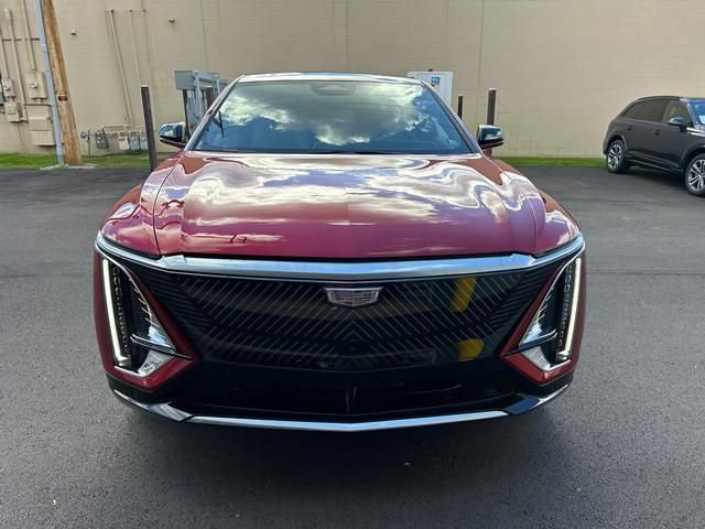 New 2026 Cadillac Lyriq Premium Luxury w/ LPO, Floor Liner Package AWD/4WD image 8