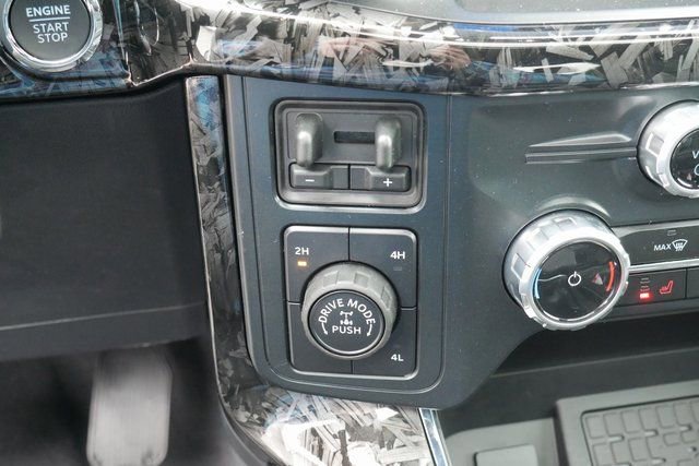 New 2025 Ford F150 XLT w/ Equipment Group 303A High image 23