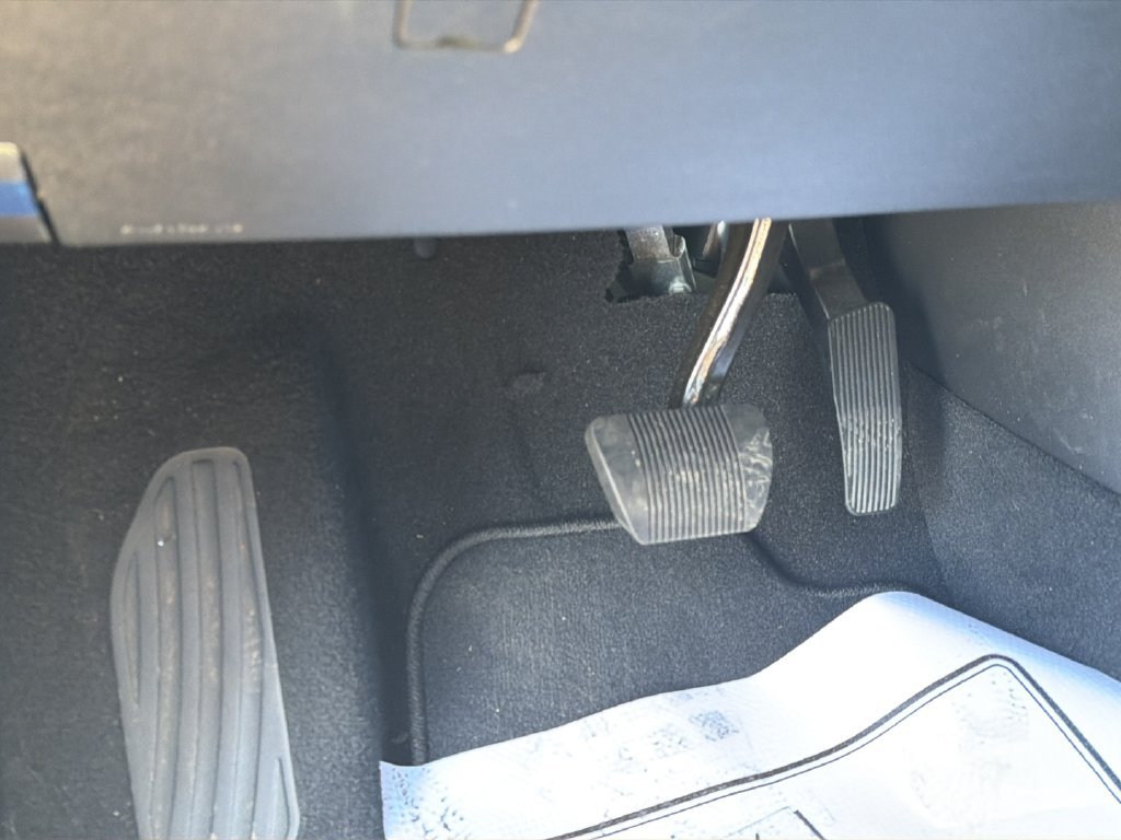 Used 2026 Chrysler Pacifica Select FWD image 33