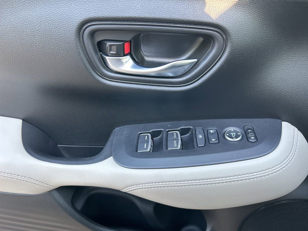 Used 2024 Honda HR-V EX-L image 14