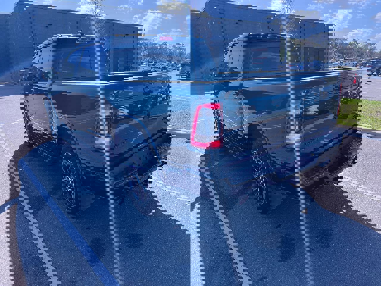 Used 2019 RAM 1500 Laramie image 5