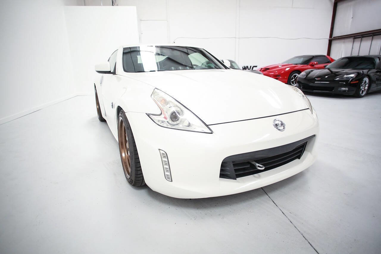 Used 2011 Nissan 370Z Coupe image 11