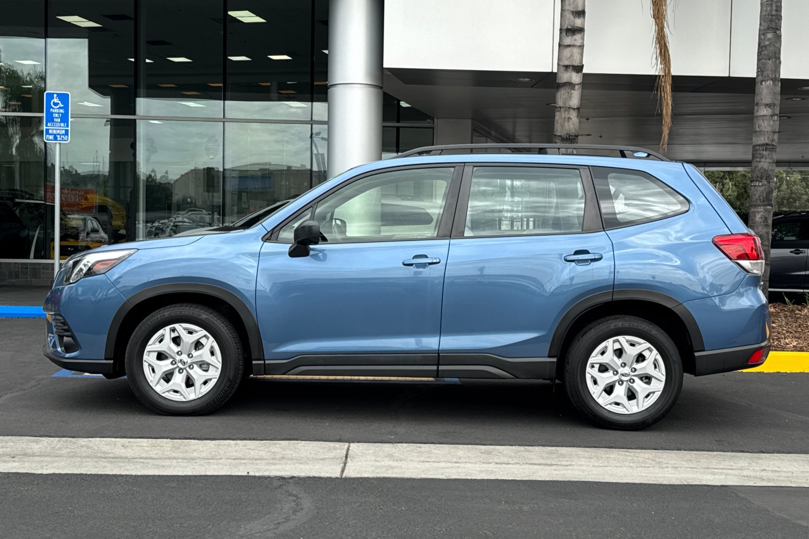 Certified 2023 Subaru Forester AWD/4WD image 7