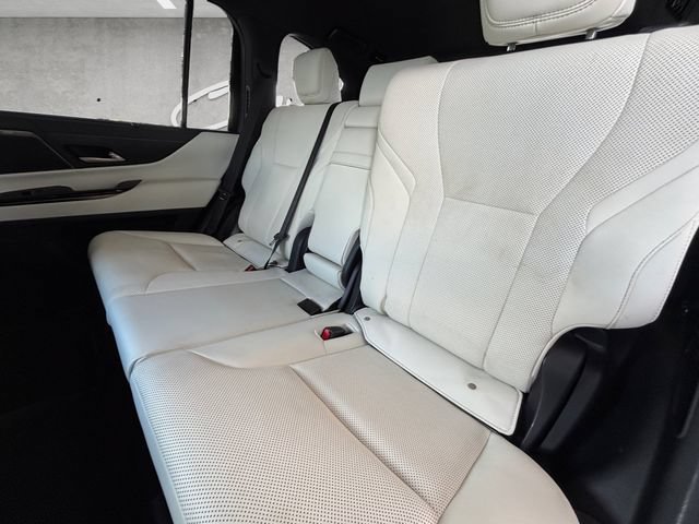 Used 2024 Lexus LX 600 4WD w/ Appearance Package image 28