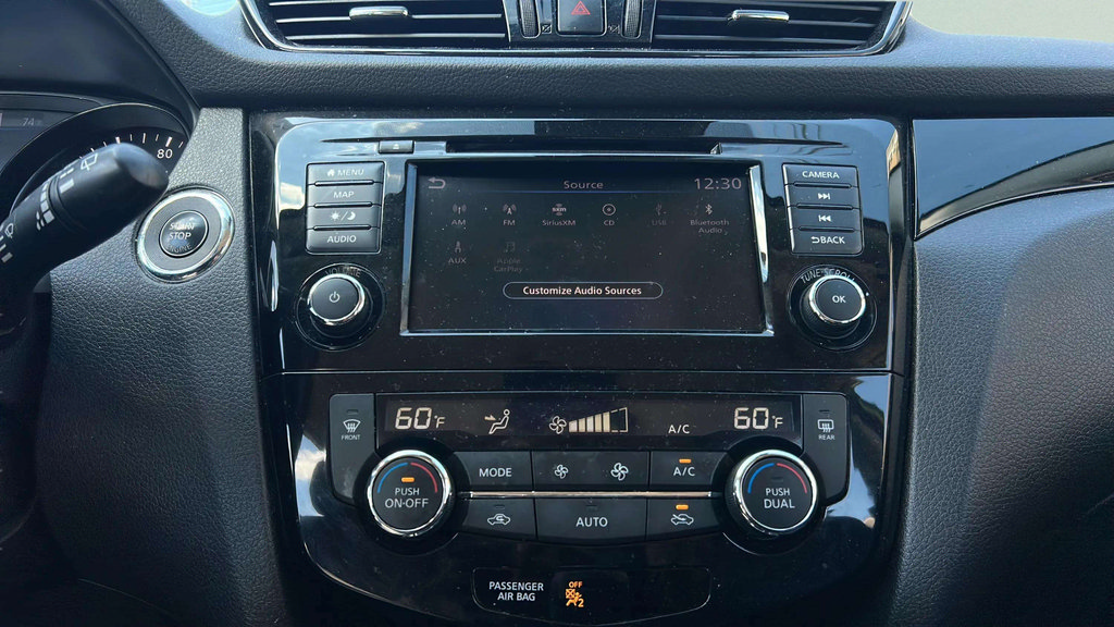 Used 2021 Nissan Rogue Sport SL FWD image 17
