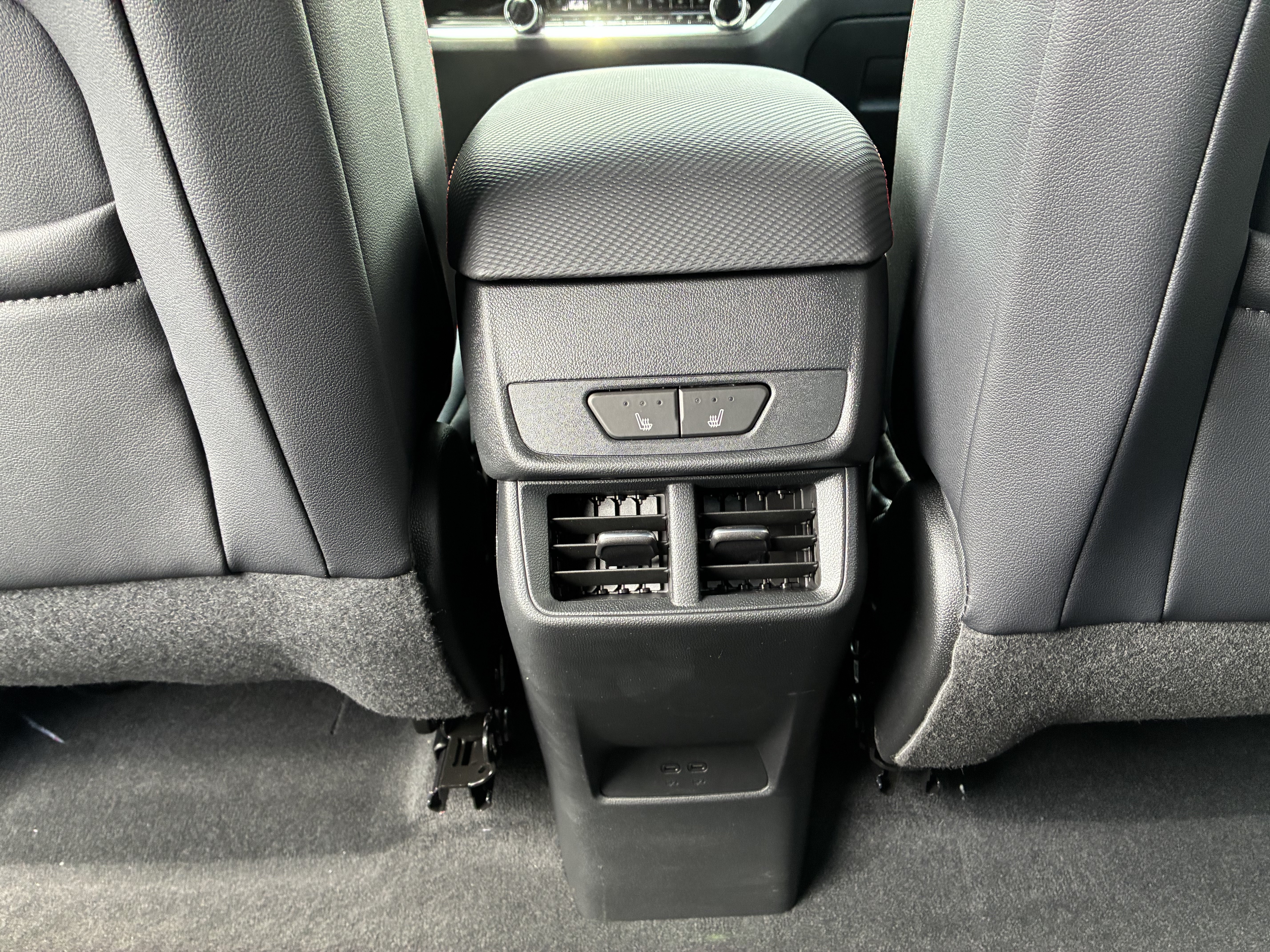 New 2027 Chevrolet Equinox RS w/ Convenience Package III FWD image 18