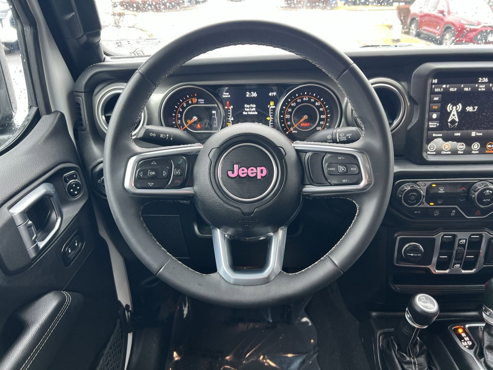 Used 2023 Jeep Gladiator Overland image 15