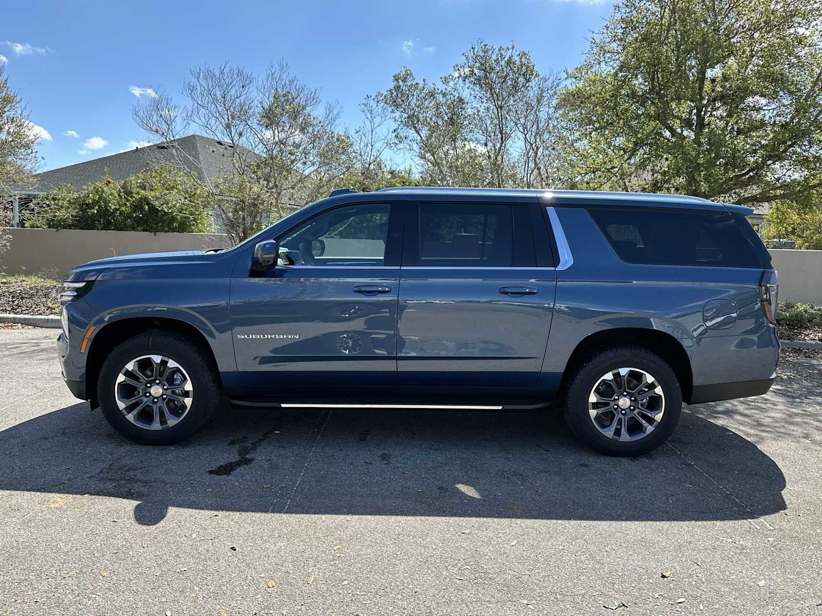 New 2026 Chevrolet Suburban LT w/ Comfort Package image 3