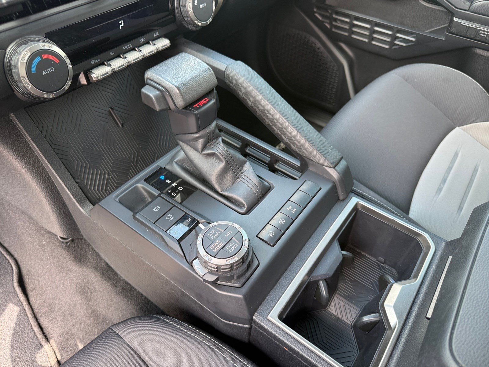 Used 2024 Toyota Tacoma TRD Off-Road AWD/4WD image 21