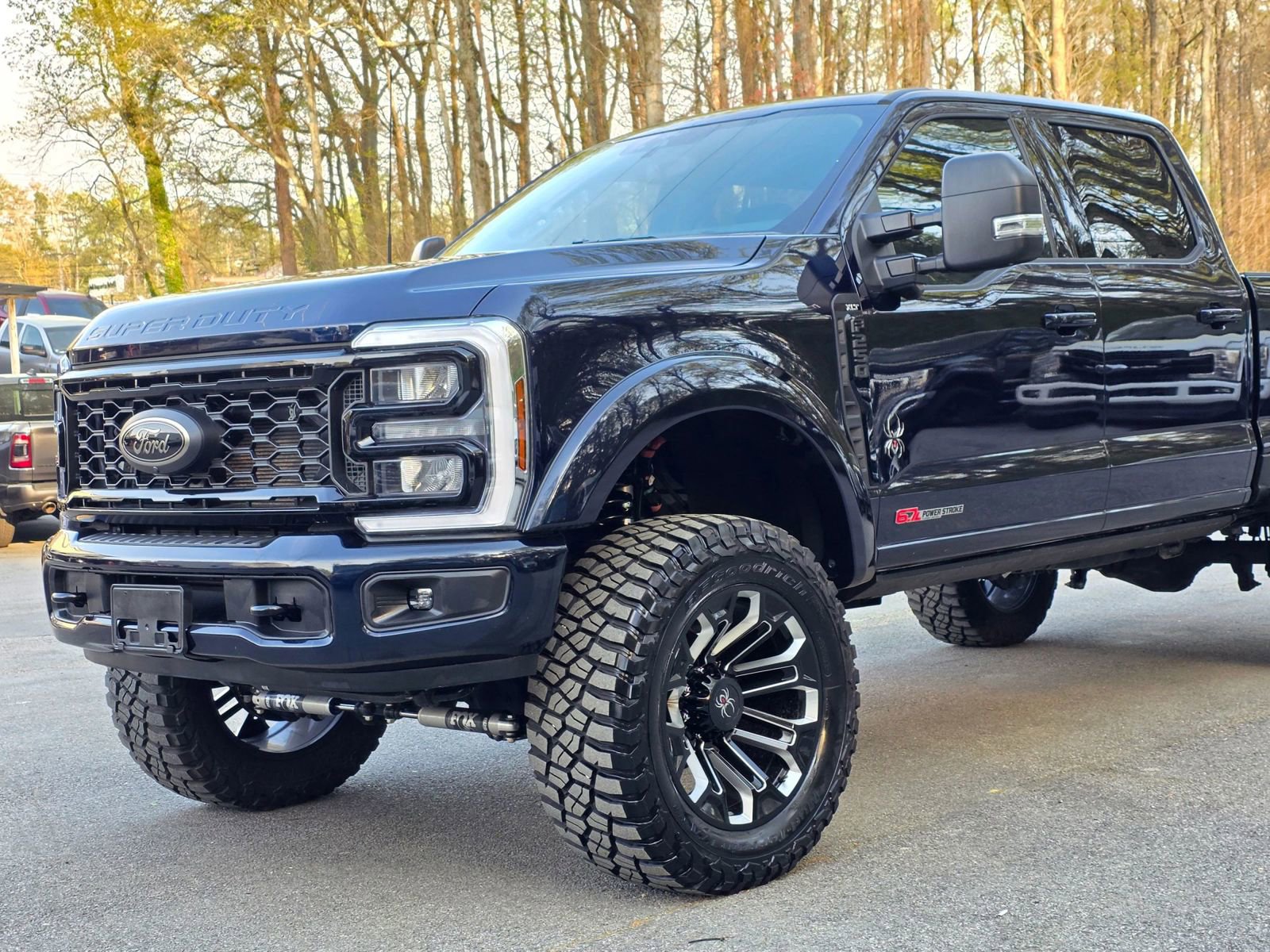 Used 2025 Ford F250 XLT w/ Black Appearance Package image 2