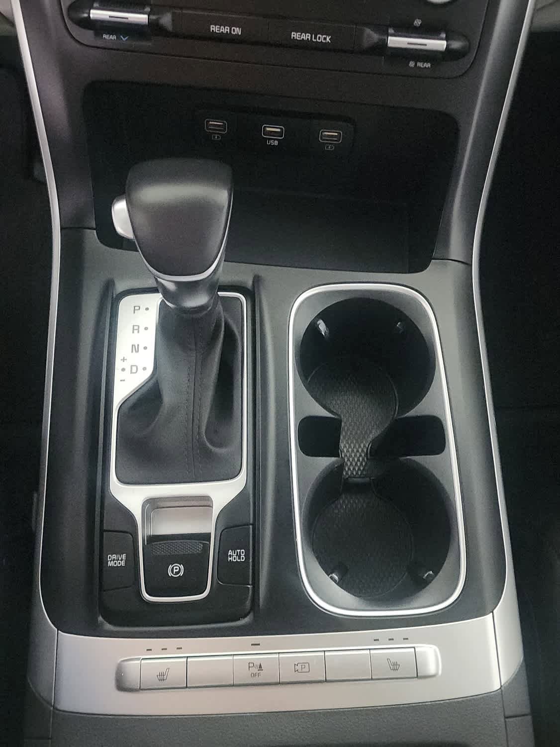 Used 2024 Kia Carnival LX FWD image 20
