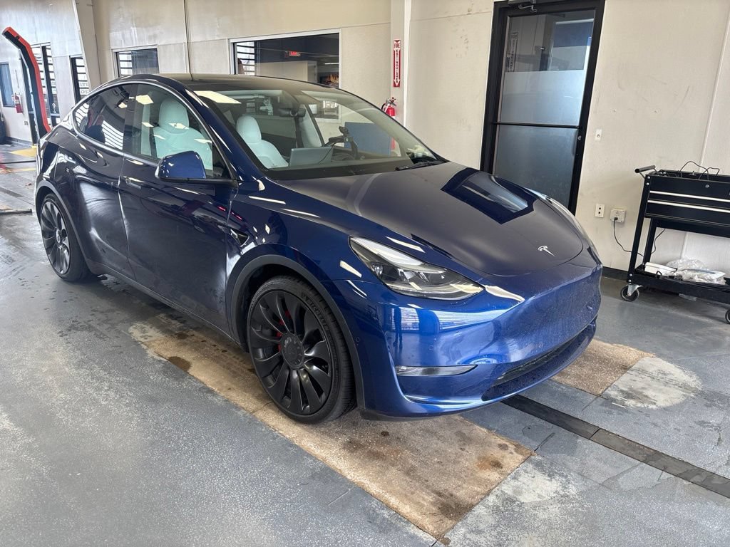 Used 2022 Tesla Model Y Performance AWD/4WD image 1