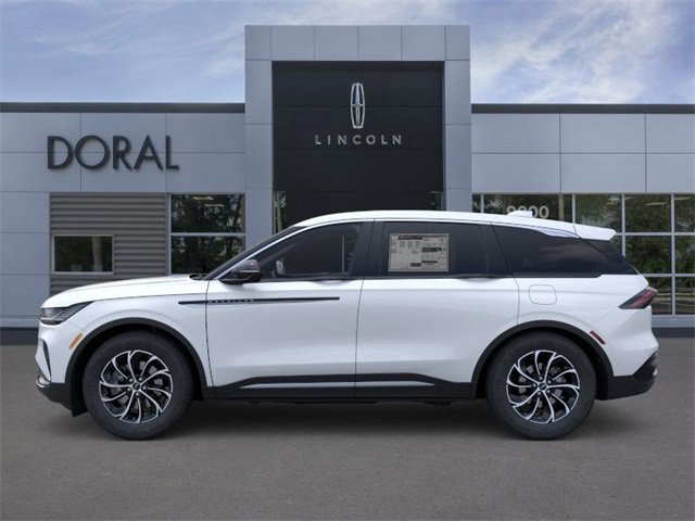 New 2025 Lincoln Nautilus Premier image 3
