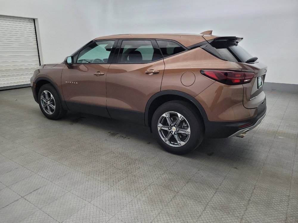 Used 2023 Chevrolet Blazer LT image 3