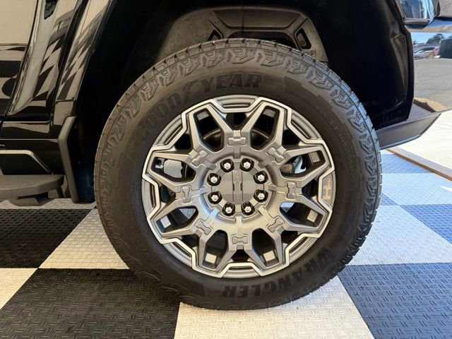 Used 2025 GMC Hummer EV 3X image 12