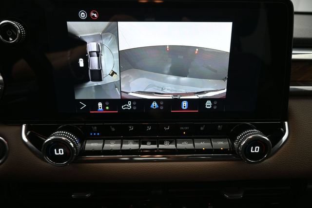 Used 2026 GMC Canyon Denali AWD/4WD image 3