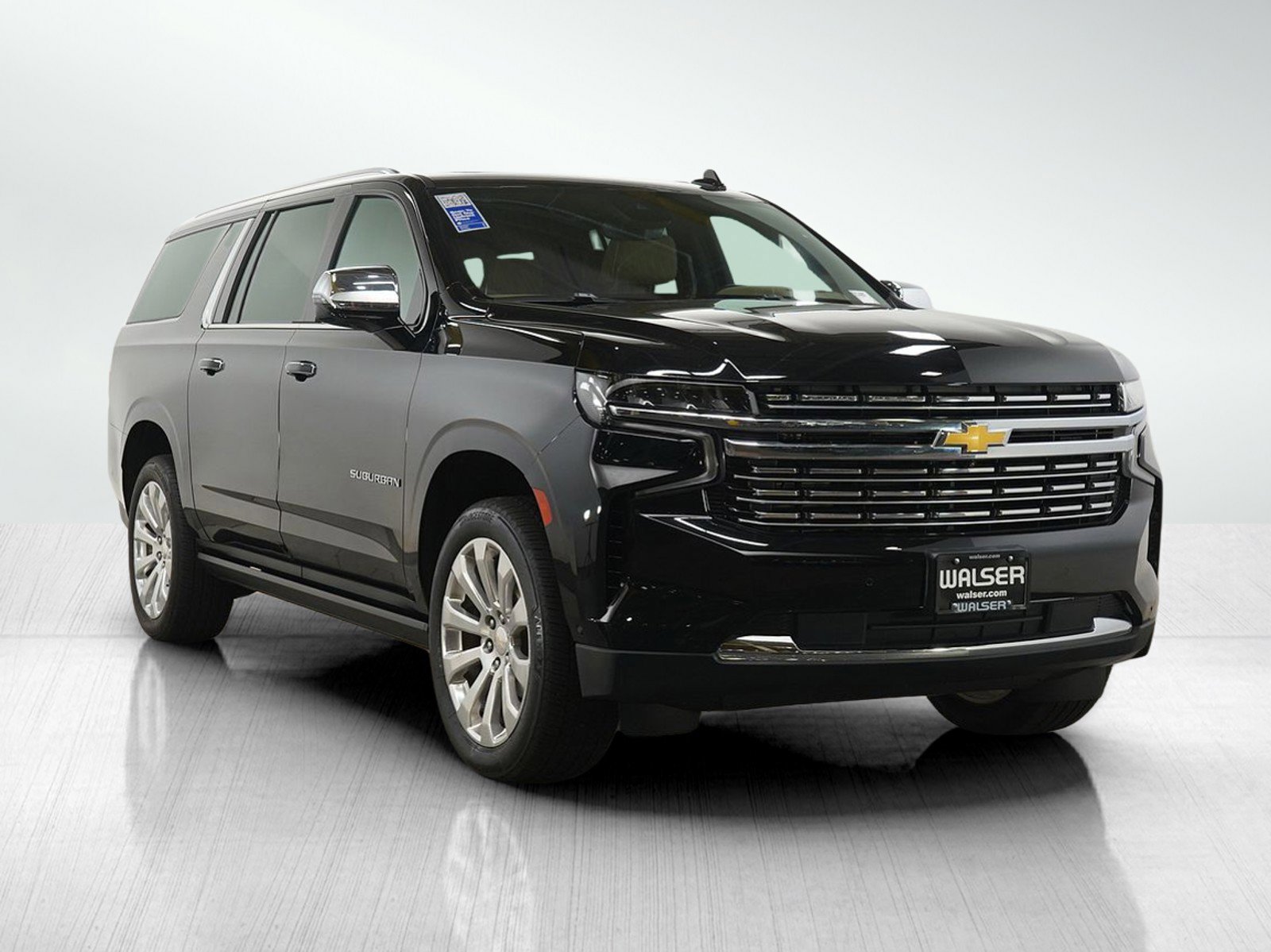 Used 2023 Chevrolet Suburban Premier w/ Advanced Technology Package AWD/4WD image 7