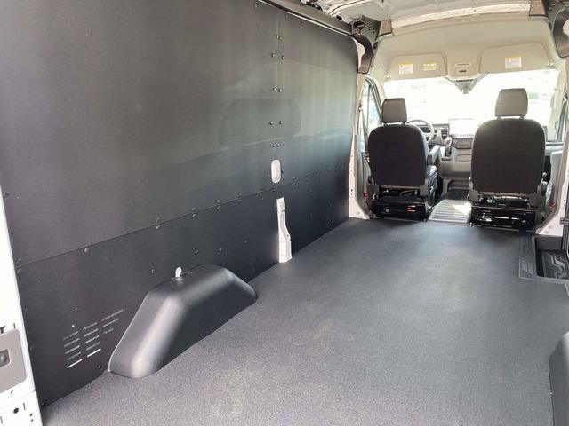 New 2026 Ford Transit 250 148 Medium Roof w/ Load Area Protection Package RWD image 7