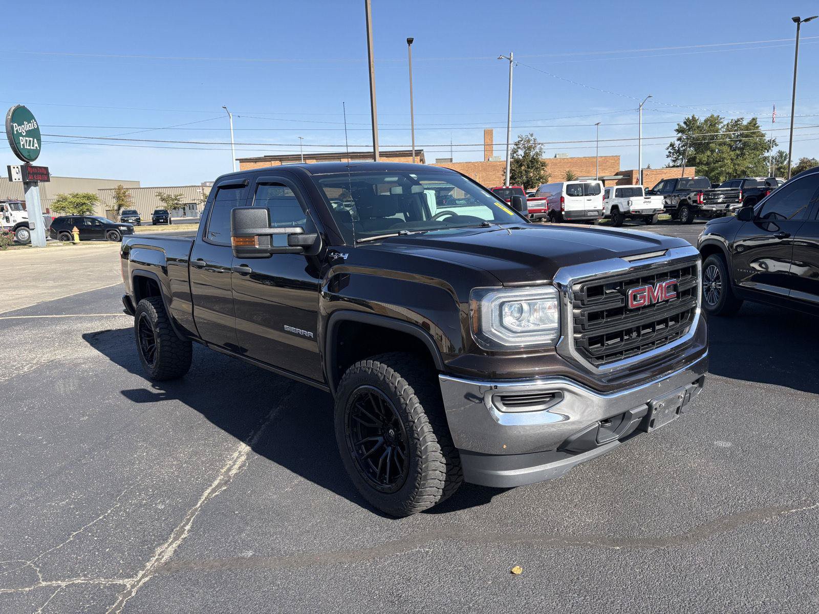 Used 2018 GMC Sierra 1500 4x4 Double Cab w/ Sierra Convenience Package image 2