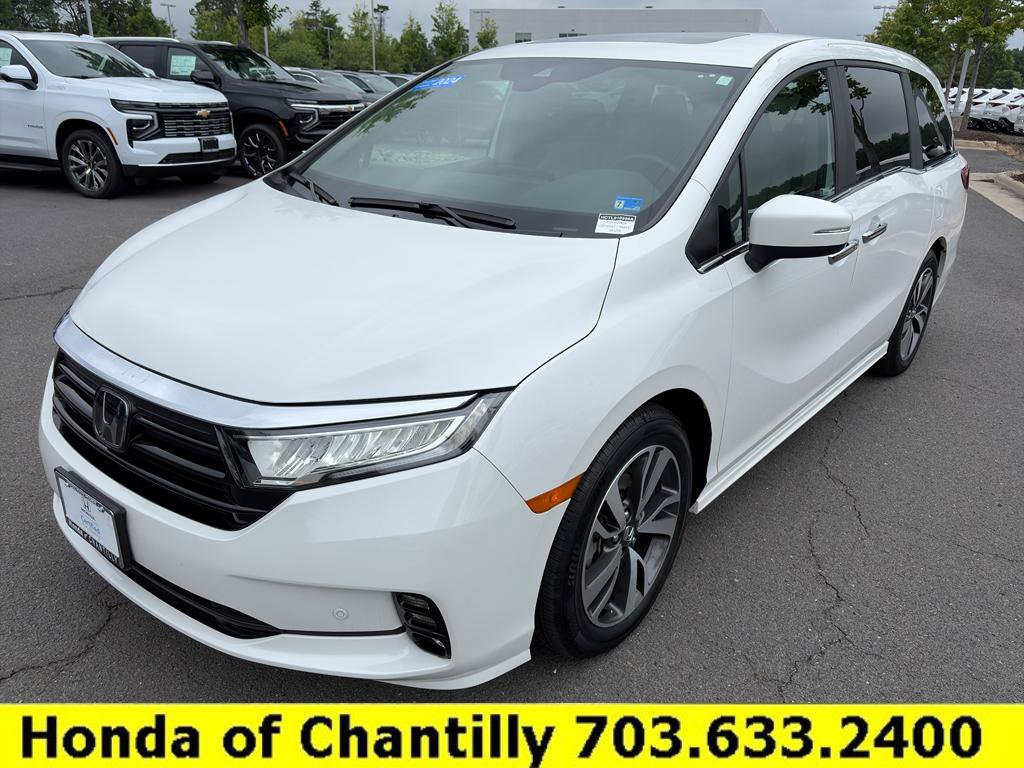 Certified 2024 Honda Odyssey Touring image 3