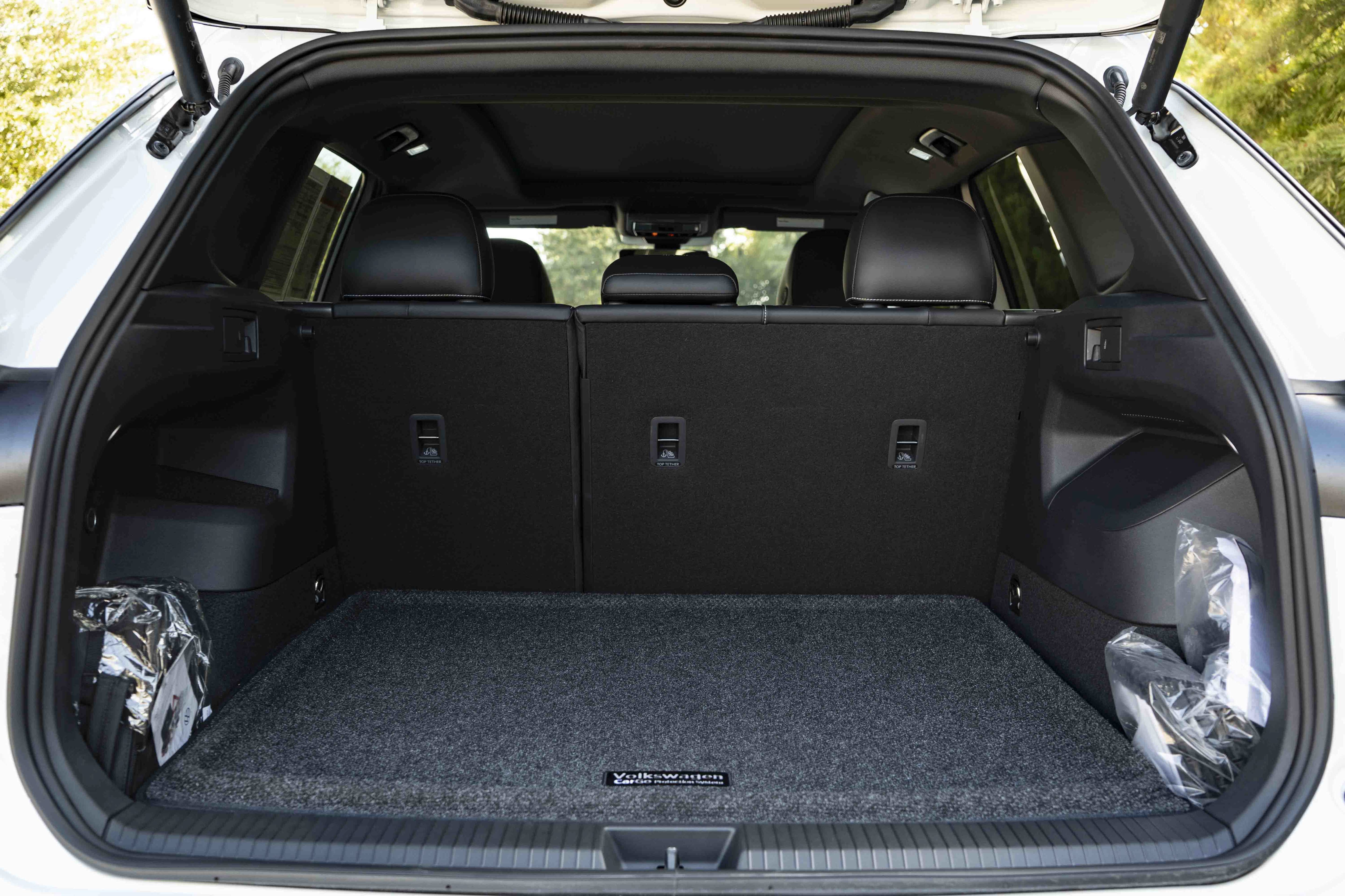Certified 2026 Volkswagen Tiguan SE R-Line FWD image 36