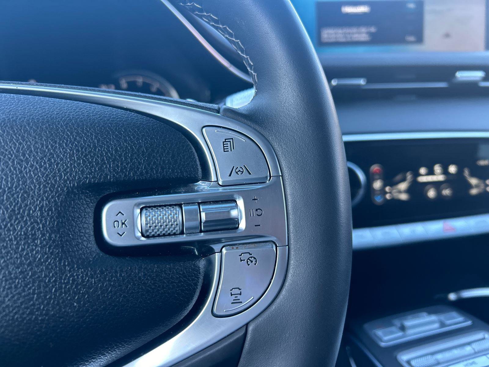 Used 2023 Genesis GV70 2.5T w/ Select Package image 14