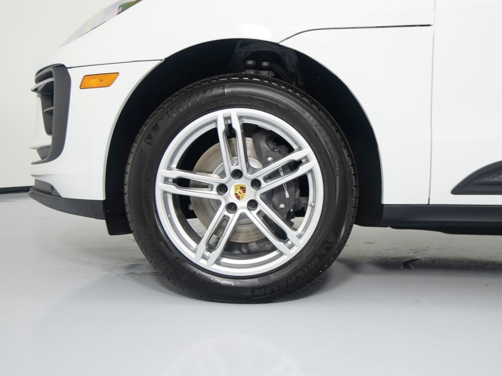 New 2026 Porsche Macan AWD/4WD image 14