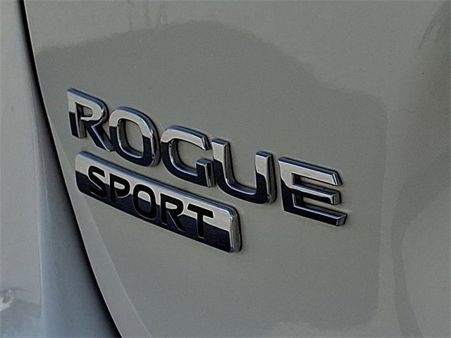 Used 2022 Nissan Rogue Sport SV image 31