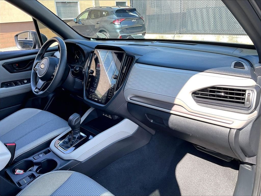 Used 2025 Subaru Forester Premium AWD/4WD image 14