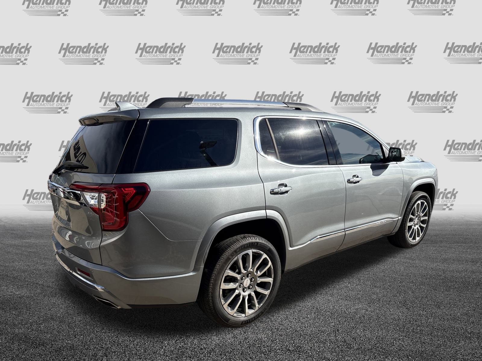 Used 2023 GMC Acadia Denali w/ Denali Technology Package image 10