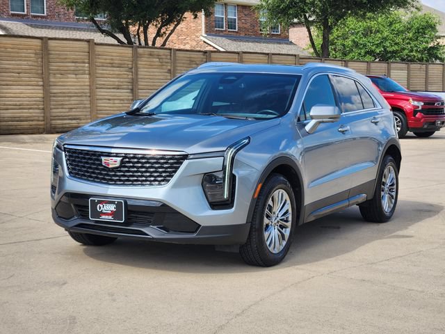 Used 2025 Cadillac XT4 Premium Luxury FWD image 11